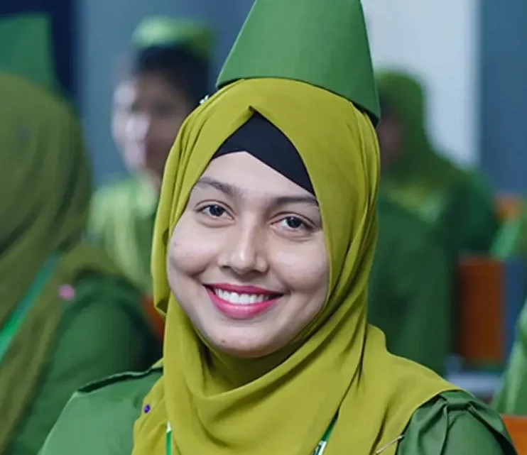 - ফারজানা আক্তার